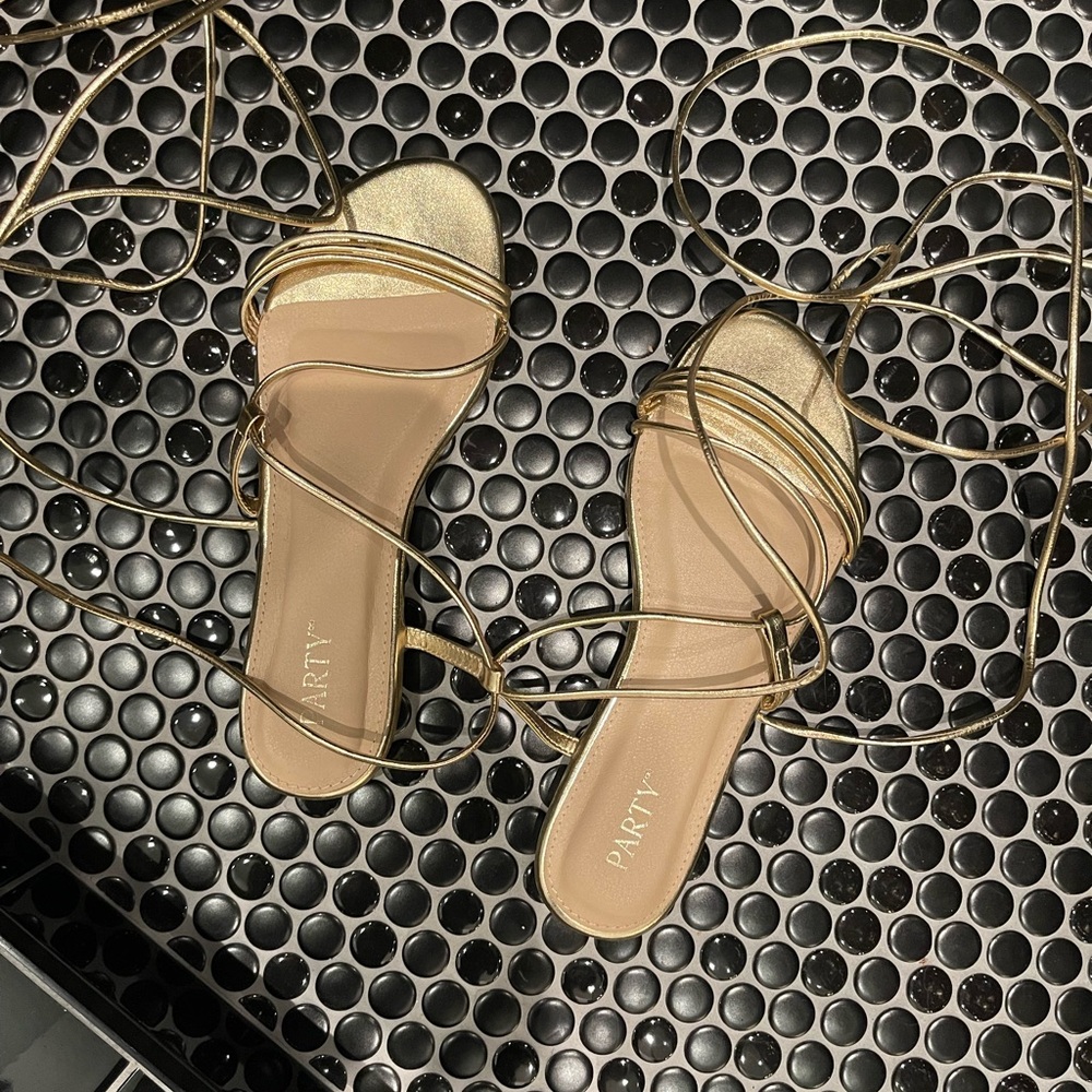 The Drop Women’s Samantha Flat Strappy Lace-up Sandals ( Never Been Worn)